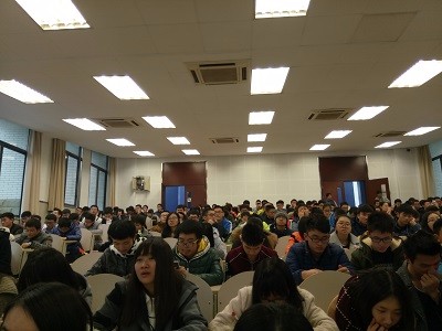 年级大会1.jpg